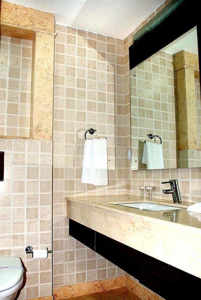 Jht Hotels Νέο Δελχί Εξωτερικό φωτογραφία